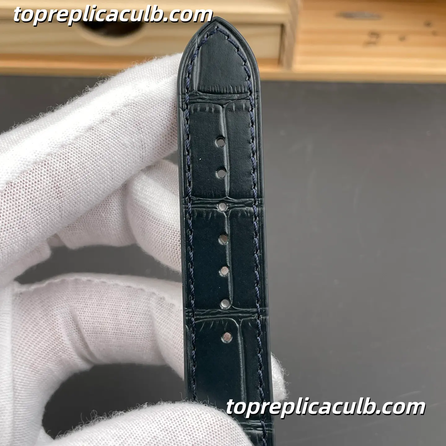 F1 Factory Cartier Santos Large Model Super Clone Watch 43.5MM Silver Dial WSSA0022 - Image 8